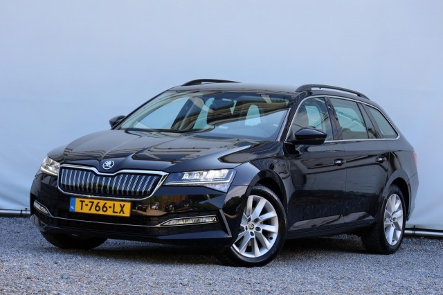 SKODA SUPERB Combi 1.4 TSI iV Business Edition - 218 pk **Carplay / Led / Navi, Autobedrijf Ploemen Meerssen BV, Meerssen