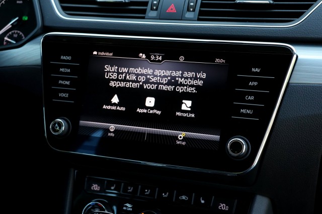 SKODA SUPERB Combi 1.4 TSI iV Business Edition - 218 pk **Carplay / Led / Navi, Autobedrijf Ploemen Meerssen BV, Meerssen