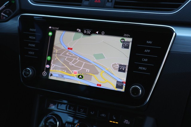 SKODA SUPERB Combi 1.4 TSI iV Business Edition - 218 pk **Carplay / Led / Navi, Autobedrijf Ploemen Meerssen BV, Meerssen