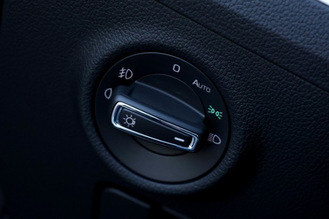 SKODA SUPERB Combi 1.4 TSI iV Business Edition - 218 pk **Carplay / Led / Navi, Autobedrijf Ploemen Meerssen BV, Meerssen