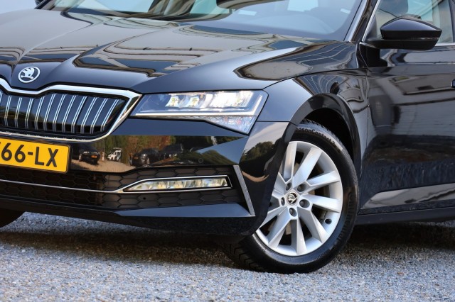 SKODA SUPERB Combi 1.4 TSI iV Business Edition - 218 pk **Carplay / Led / Navi, Autobedrijf Ploemen Meerssen BV, Meerssen