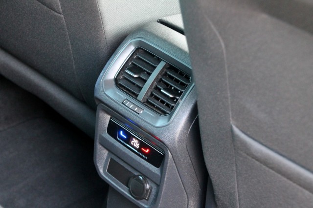 VOLKSWAGEN TIGUAN 1.5 TSI DSG Active - 150 pk **Camera / ACC / Led / Carplay, Autobedrijf Ploemen Meerssen BV, Meerssen