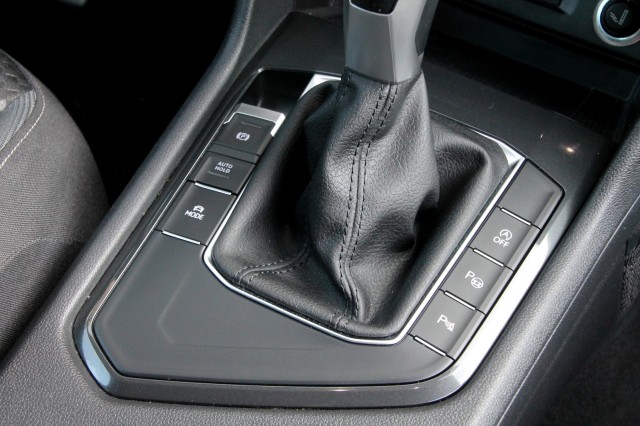 VOLKSWAGEN TIGUAN 1.5 TSI DSG Active - 150 pk **Camera / ACC / Led / Carplay, Autobedrijf Ploemen Meerssen BV, Meerssen