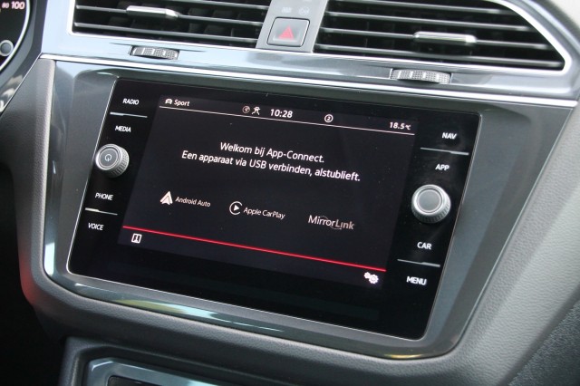 VOLKSWAGEN TIGUAN 1.5 TSI DSG Active - 150 pk **Camera / ACC / Led / Carplay, Autobedrijf Ploemen Meerssen BV, Meerssen