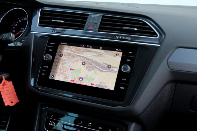 VOLKSWAGEN TIGUAN 1.5 TSI DSG Active - 150 pk **Camera / ACC / Led / Carplay, Autobedrijf Ploemen Meerssen BV, Meerssen