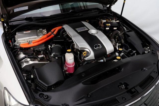 LEXUS IS 300H First Edition - 223 pk **Dealeronderhouden / Camera / Navi, Autobedrijf Ploemen Meerssen BV, Meerssen