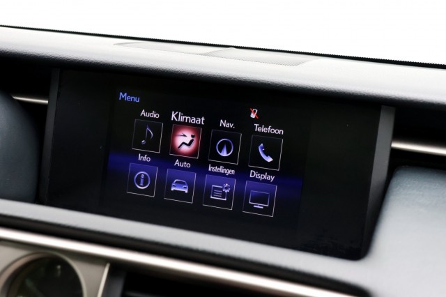 LEXUS IS 300H First Edition - 223 pk **Dealeronderhouden / Camera / Navi, Autobedrijf Ploemen Meerssen BV, Meerssen