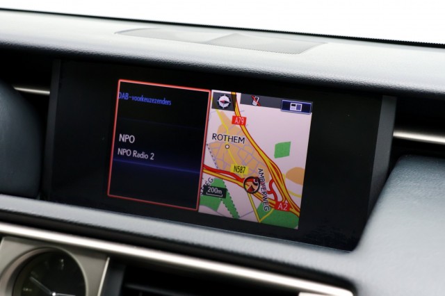 LEXUS IS 300H First Edition - 223 pk **Dealeronderhouden / Camera / Navi, Autobedrijf Ploemen Meerssen BV, Meerssen