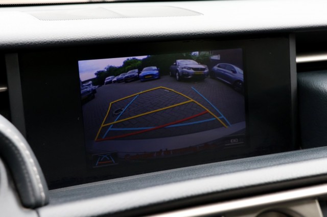 LEXUS IS 300H First Edition - 223 pk **Dealeronderhouden / Camera / Navi, Autobedrijf Ploemen Meerssen BV, Meerssen