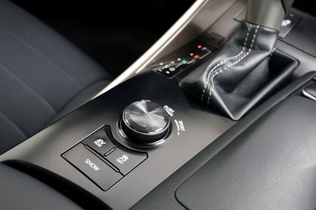 LEXUS IS 300H First Edition - 223 pk **Dealeronderhouden / Camera / Navi, Autobedrijf Ploemen Meerssen BV, Meerssen