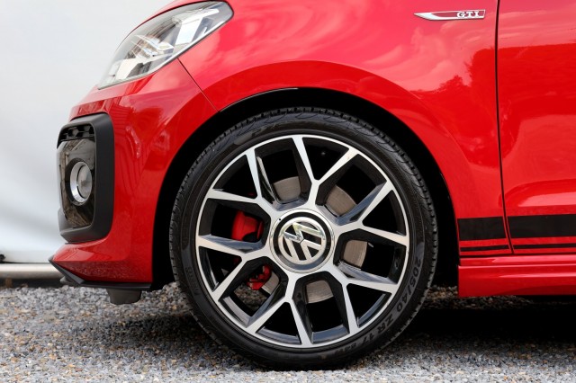 VOLKSWAGEN UP 1.0 TSI GTI - 116 pk **Pano / Dealeronderhouden / Stoelverwarming, Autobedrijf Ploemen Meerssen BV, Meerssen