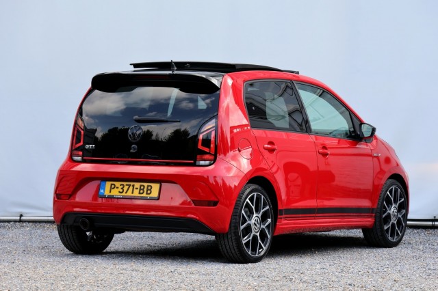 VOLKSWAGEN UP 1.0 TSI GTI - 116 pk **Pano / Dealeronderhouden / Stoelverwarming, Autobedrijf Ploemen Meerssen BV, Meerssen