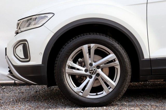 VOLKSWAGEN T-ROC 1.5 TSI DSG Life - 150 pk **Carplay / Led / ACC, Autobedrijf Ploemen Meerssen BV, Meerssen