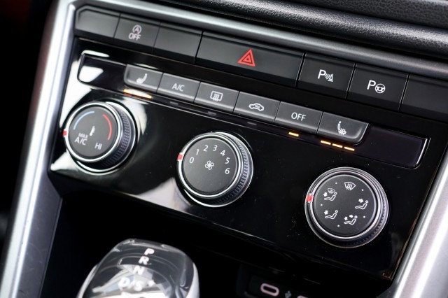 VOLKSWAGEN T-ROC 1.5 TSI DSG Life - 150 pk **Carplay / Led / ACC, Autobedrijf Ploemen Meerssen BV, Meerssen