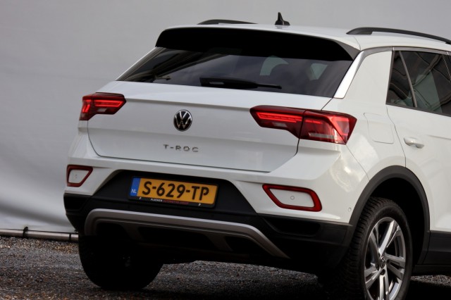 VOLKSWAGEN T-ROC 1.5 TSI DSG Life - 150 pk **Carplay / Led / ACC, Autobedrijf Ploemen Meerssen BV, Meerssen
