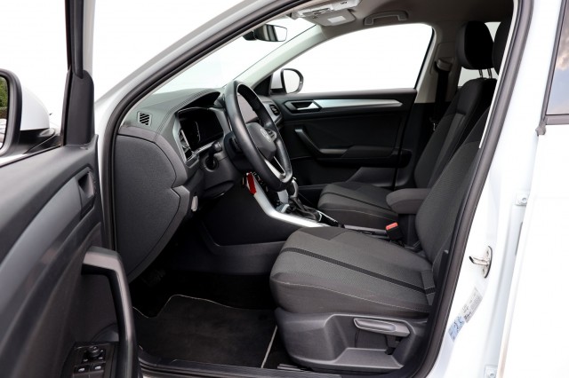 VOLKSWAGEN T-ROC 1.5 TSI DSG Life - 150 pk **Carplay / Led / ACC, Autobedrijf Ploemen Meerssen BV, Meerssen