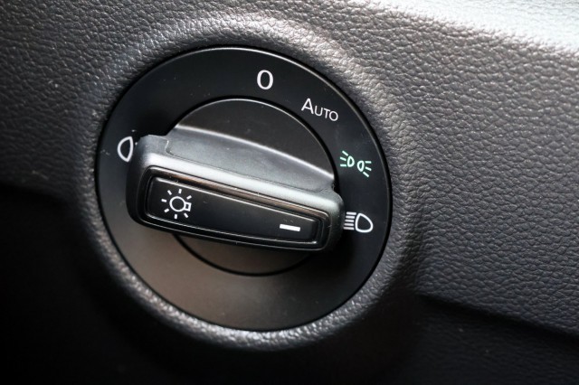 VOLKSWAGEN T-ROC 1.5 TSI DSG Life - 150 pk **Carplay / Led / ACC, Autobedrijf Ploemen Meerssen BV, Meerssen