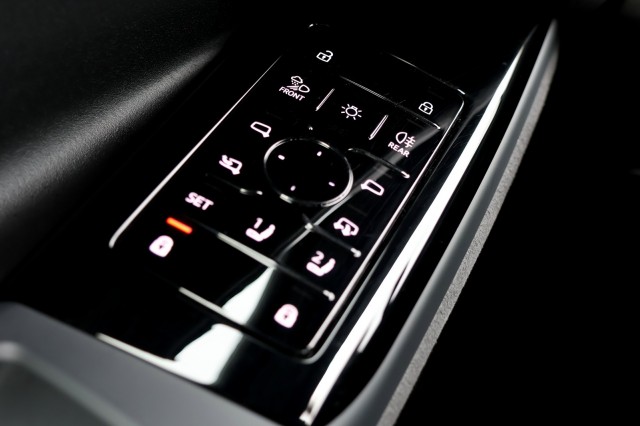 AUDI Q6 E-TRON S Edition Quattro 100 kWh - 387 pk, Autobedrijf Ploemen Meerssen BV, Meerssen