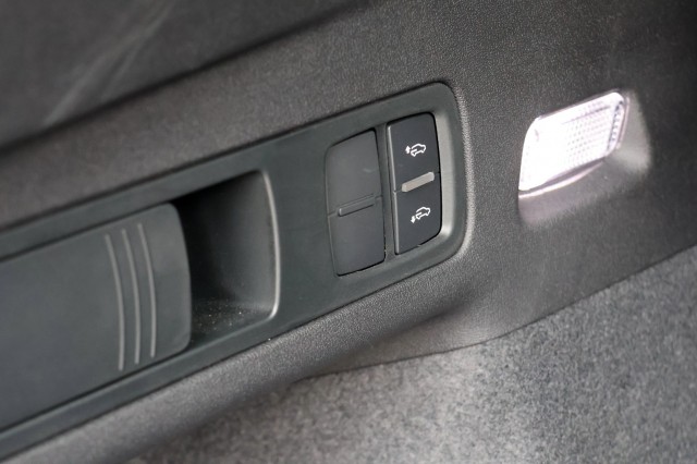 AUDI Q6 E-TRON S Edition Quattro 100 kWh - 387 pk, Autobedrijf Ploemen Meerssen BV, Meerssen