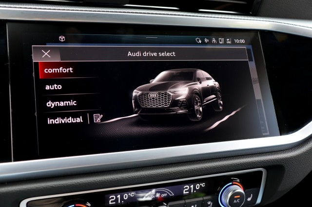 AUDI Q3 SPORTBACK 45 TFSIe S-Line - 245 pk **Trekhaak / Camera / Zwart optiek, Autobedrijf Ploemen Meerssen BV, Meerssen