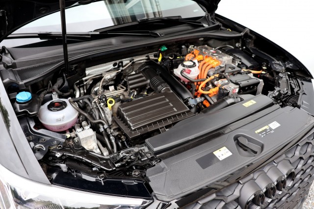 AUDI Q3 SPORTBACK 45 TFSIe S-Line - 245 pk **Trekhaak / Camera / Zwart optiek, Autobedrijf Ploemen Meerssen BV, Meerssen