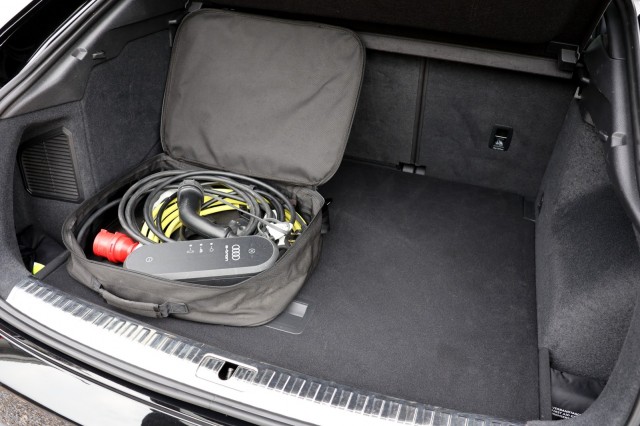 AUDI Q3 SPORTBACK 45 TFSIe S-Line - 245 pk **Trekhaak / Camera / Zwart optiek, Autobedrijf Ploemen Meerssen BV, Meerssen