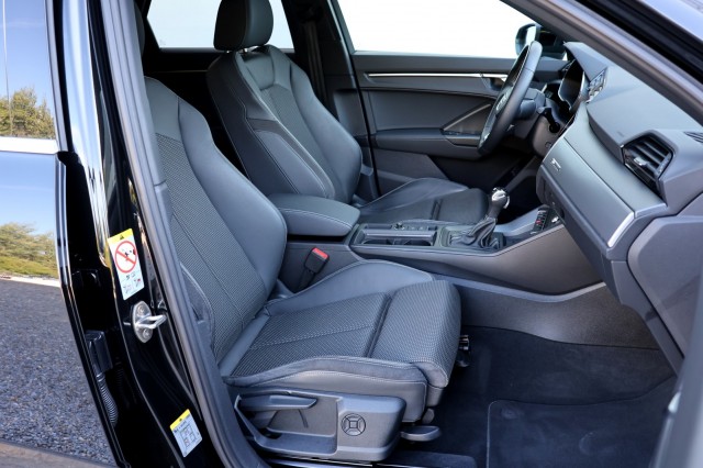 AUDI Q3 Sportback 45 TFSIe S-Line - 245 pk **Camera / Trekhaak / Navi, Autobedrijf Ploemen Meerssen BV, Meerssen