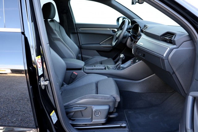 AUDI Q3 Sportback 45 TFSIe S-Line - 245 pk **Camera / Trekhaak / Navi, Autobedrijf Ploemen Meerssen BV, Meerssen