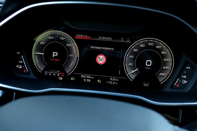 AUDI Q3 Sportback 45 TFSIe S-Line - 245 pk **Camera / Trekhaak / Navi, Autobedrijf Ploemen Meerssen BV, Meerssen