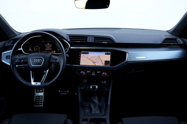 AUDI Q3 Sportback 45 TFSIe S-Line - 245 pk **Camera / Trekhaak / Navi, Autobedrijf Ploemen Meerssen BV, Meerssen