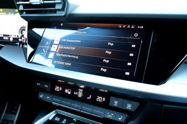 AUDI A3 Sportback 40 TFSIe S-Line - 204 pk **Bang Olufsen / Keyless / Camera, Autobedrijf Ploemen Meerssen BV, Meerssen