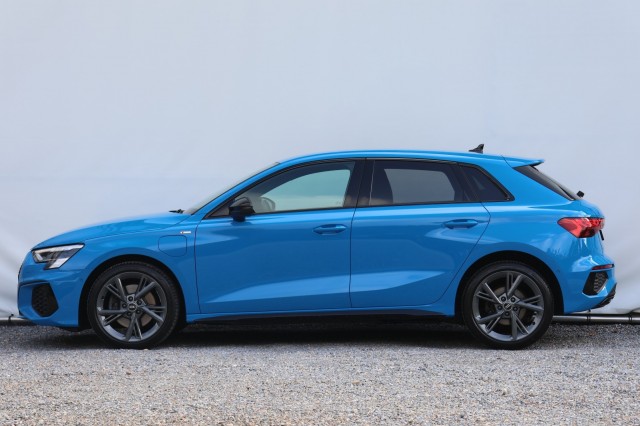 AUDI A3 Sportback 40 TFSIe S-Line - 204 pk **Bang Olufsen / Keyless / Camera, Autobedrijf Ploemen Meerssen BV, Meerssen