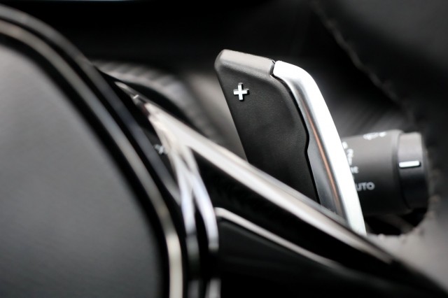 PEUGEOT 208 1.2 PureTech Allure - 101 pk **Camera / Led / Carplay / Navi, Autobedrijf Ploemen Meerssen BV, Meerssen