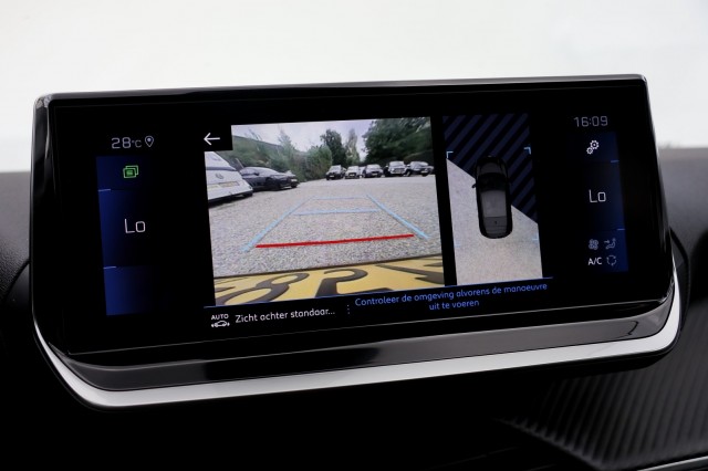 PEUGEOT 208 1.2 PureTech Allure - 101 pk **Camera / Led / Carplay / Navi, Autobedrijf Ploemen Meerssen BV, Meerssen