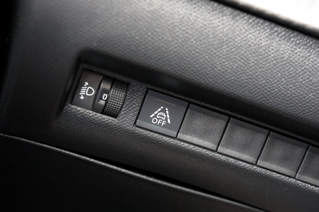 PEUGEOT 208 1.2 PureTech Allure - 101 pk **Camera / Led / Carplay / Navi, Autobedrijf Ploemen Meerssen BV, Meerssen