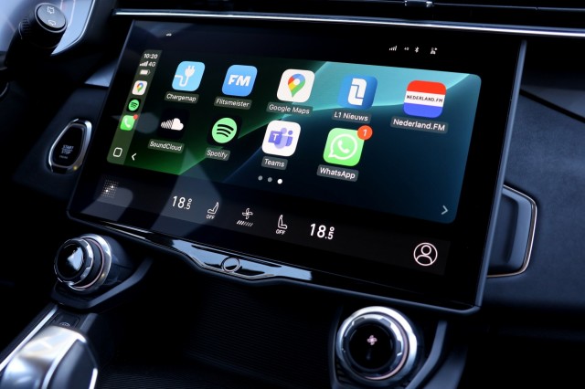 LYNK EN CO 01 1.5 Plug-in Hybrid - 261 pk **Pano / 360 camera / Memory stoel , Autobedrijf Ploemen Meerssen BV, Meerssen