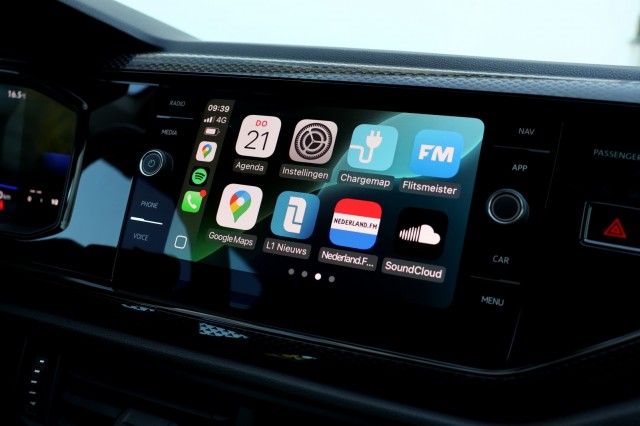 VOLKSWAGEN POLO 1.0 TSI DSG Life Business - 95 pk **Camera / Carplay, Autobedrijf Ploemen Meerssen BV, Meerssen