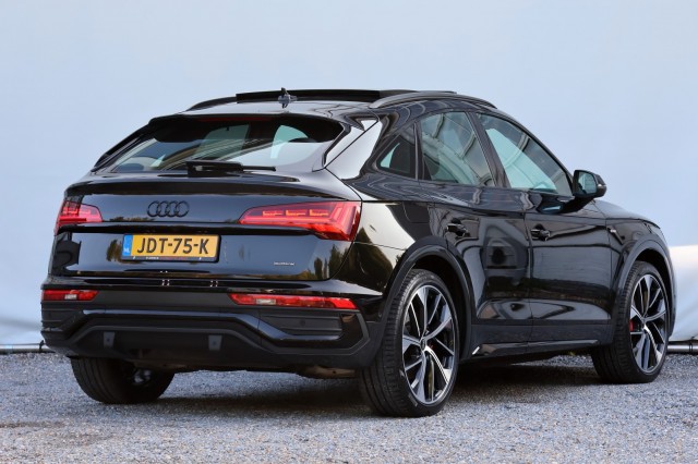 AUDI Q5 SPORTBACK 55 TFSIe S Edition Competition - 367 pk , Autobedrijf Ploemen Meerssen BV, Meerssen