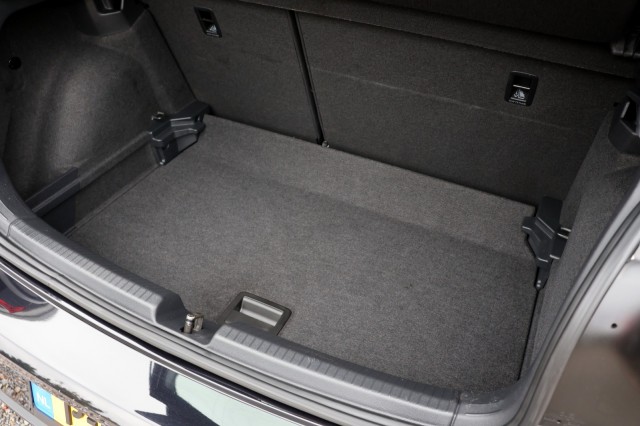 VOLKSWAGEN POLO 1.0 TSI Life Business - 95 pk, Autobedrijf Ploemen Meerssen BV, Meerssen