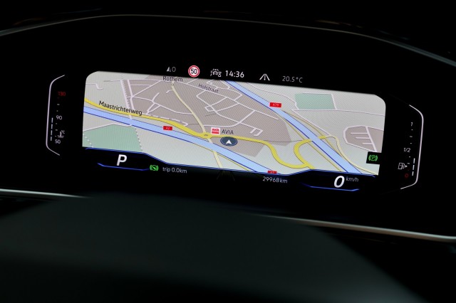 VOLKSWAGEN T-ROC 1.5 TSI DSG R-Line - 150 pk , Autobedrijf Ploemen Meerssen BV, Meerssen