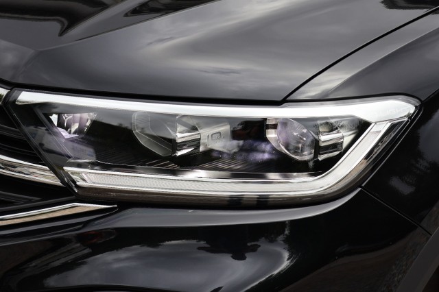 VOLKSWAGEN T-ROC 1.5 TSI DSG R-Line - 150 pk , Autobedrijf Ploemen Meerssen BV, Meerssen