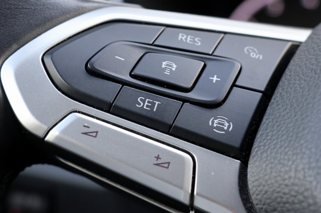 VOLKSWAGEN T-CROSS 1.0 TSI United - 95 pk **Navi / Carplay / Climate / ACC, Autobedrijf Ploemen Meerssen BV, Meerssen