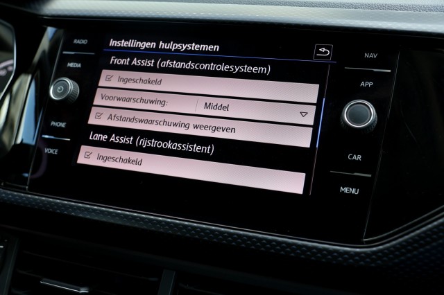 VOLKSWAGEN T-CROSS 1.0 TSI United - 95 pk **Navi / Carplay / Climate / ACC, Autobedrijf Ploemen Meerssen BV, Meerssen