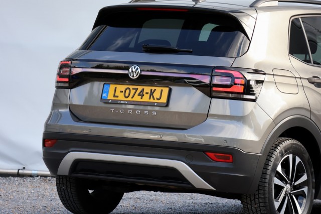 VOLKSWAGEN T-CROSS 1.0 TSI United - 95 pk **Navi / Carplay / Climate / ACC, Autobedrijf Ploemen Meerssen BV, Meerssen