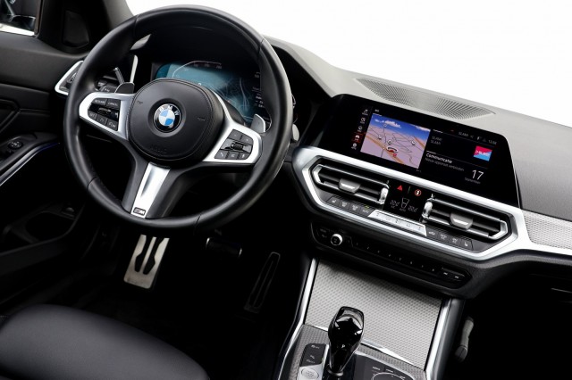 BMW 3-SERIE Touring 318i High Executive M Sport - 156 pk **Trekhaak / Camera, Autobedrijf Ploemen Meerssen BV, Meerssen