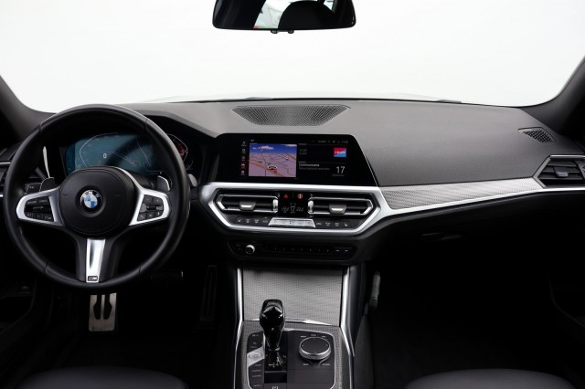 BMW 3-SERIE Touring 318i High Executive M Sport - 156 pk **Trekhaak / Camera, Autobedrijf Ploemen Meerssen BV, Meerssen