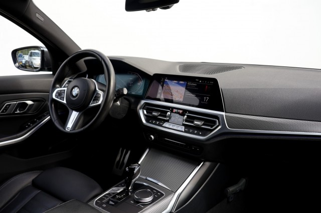 BMW 3-SERIE Touring 318i High Executive M Sport - 156 pk **Trekhaak / Camera, Autobedrijf Ploemen Meerssen BV, Meerssen
