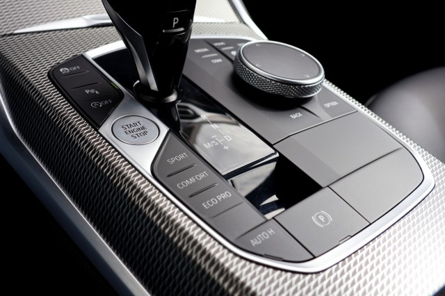 BMW 3-SERIE Touring 318i High Executive M Sport - 156 pk **Trekhaak / Camera, Autobedrijf Ploemen Meerssen BV, Meerssen