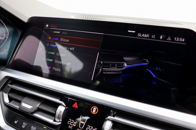 BMW 3-SERIE Touring 318i High Executive M Sport - 156 pk **Trekhaak / Camera, Autobedrijf Ploemen Meerssen BV, Meerssen