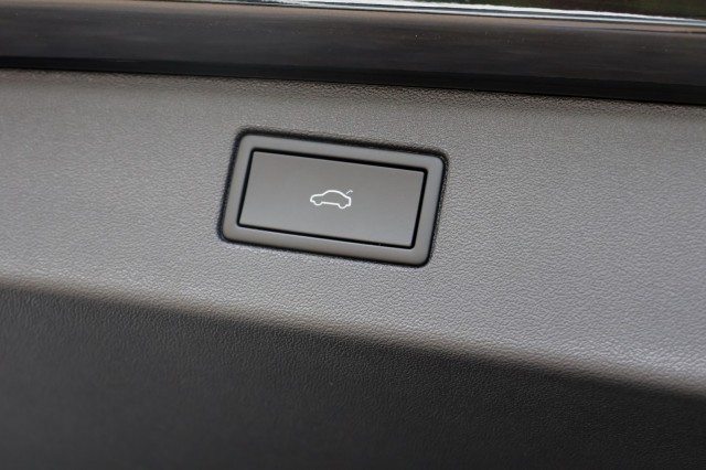 VOLKSWAGEN TIGUAN 1.5 eTSI R-Line - 150 pk **Pano / Harman Kardon / Area view, Autobedrijf Ploemen Meerssen BV, Meerssen